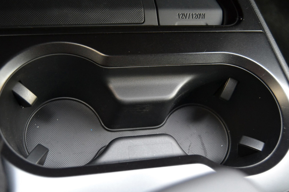 2019款 260h 探·趣版 国VI 内饰