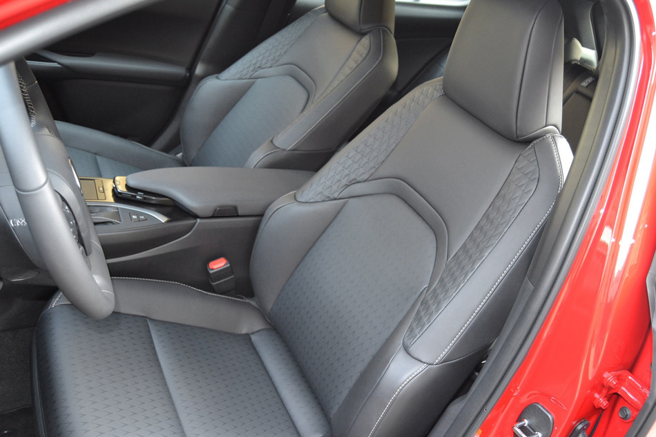 2019款 260h 探·趣版 国VI 座椅空间