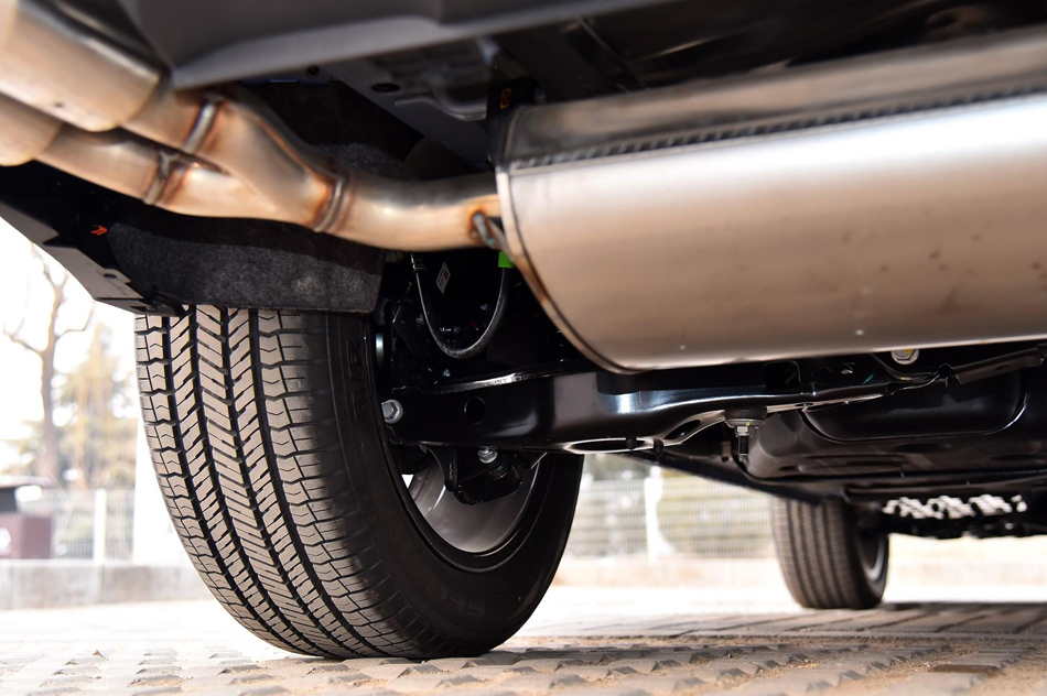 2019款 2.0T 智版 引擎底盘