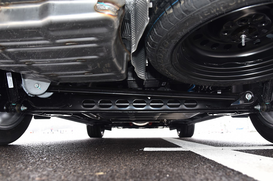 2019款 1.5TD MHEV DCT臻享型 引擎底盘