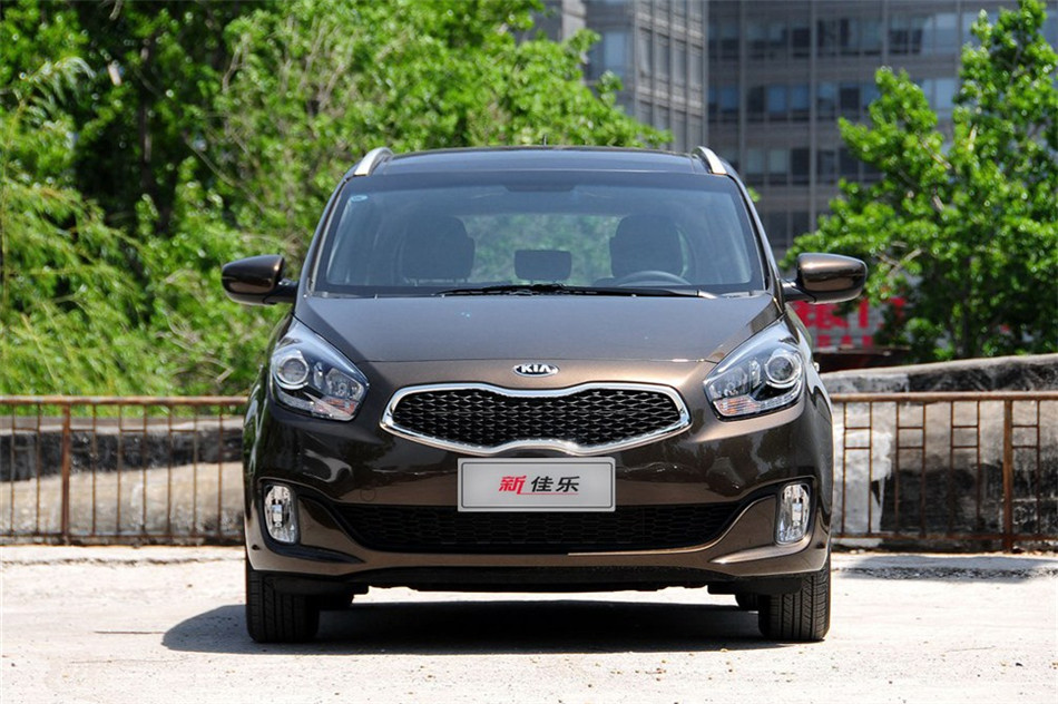 新佳乐 2013款 2.0L AT 5座舒适版 外观