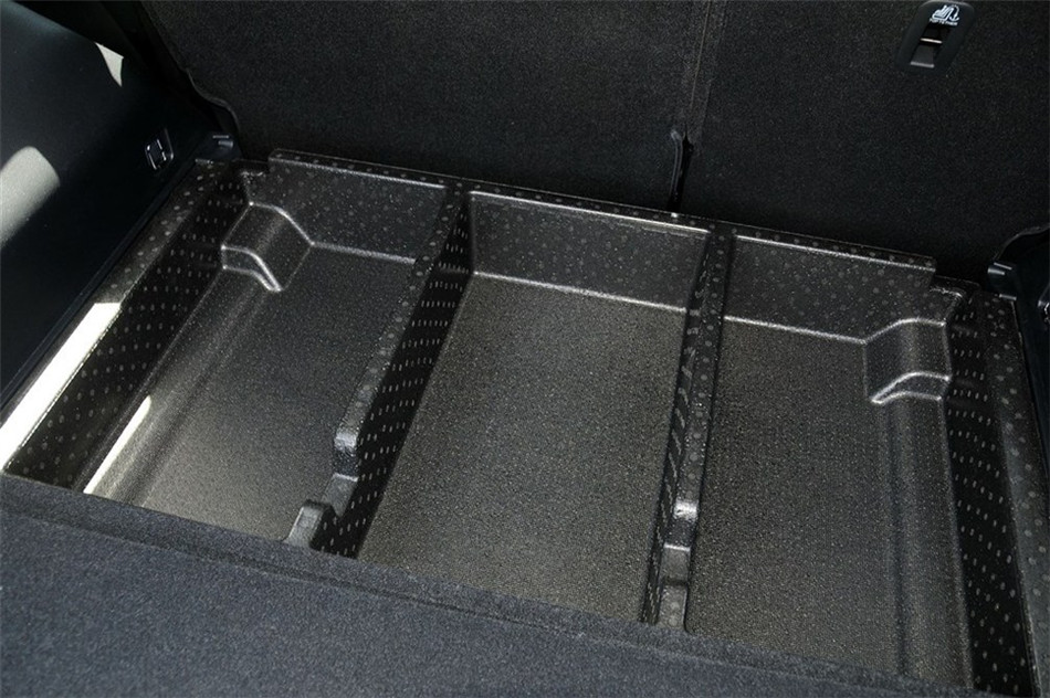 新佳乐 2013款 2.0L AT 5座舒适版 空间