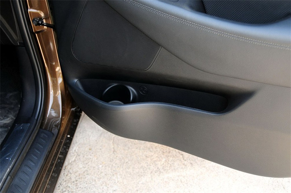 新佳乐 2013款 2.0L AT 5座舒适版 空间