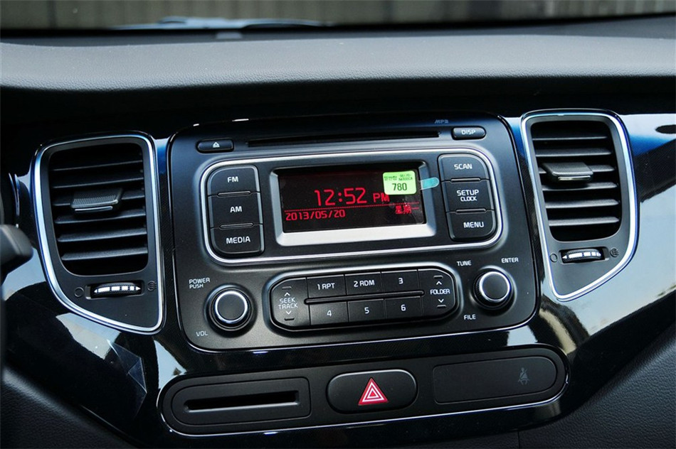 新佳乐 2013款 2.0L AT 5座舒适版 内饰