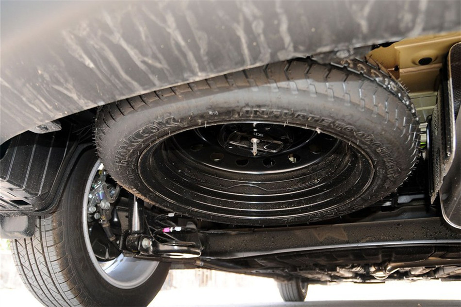 新佳乐 2013款 2.0L AT 5座舒适版 细节