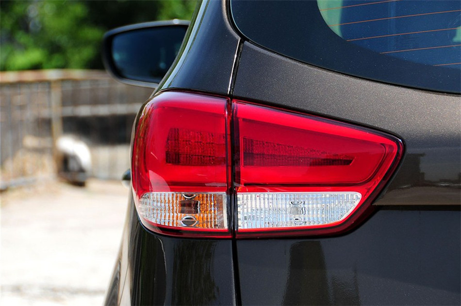 新佳乐 2013款 2.0L AT 5座舒适版 细节