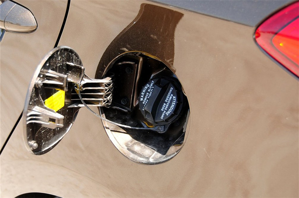 新佳乐 2013款 2.0L AT 5座舒适版 细节