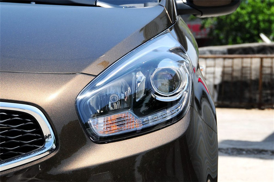 新佳乐 2013款 2.0L AT 5座舒适版 细节