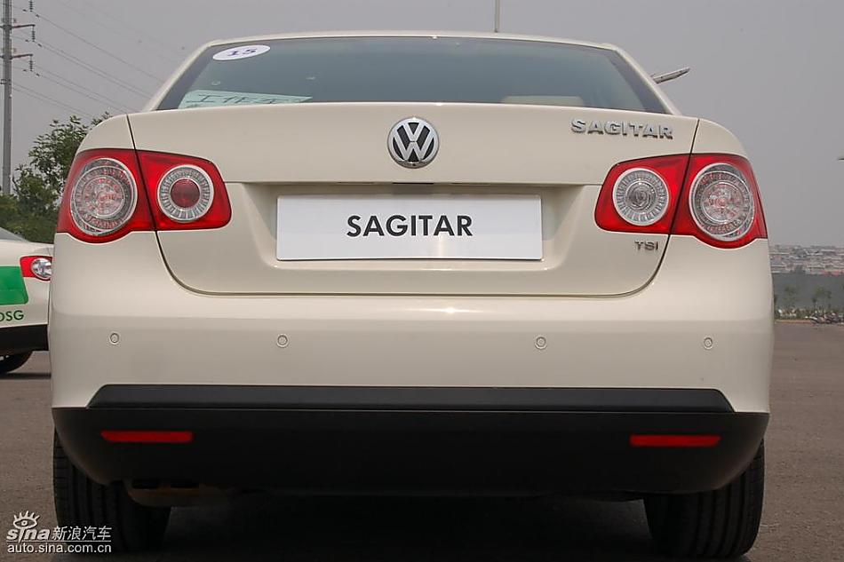 速腾1.4TSI+DSG外观