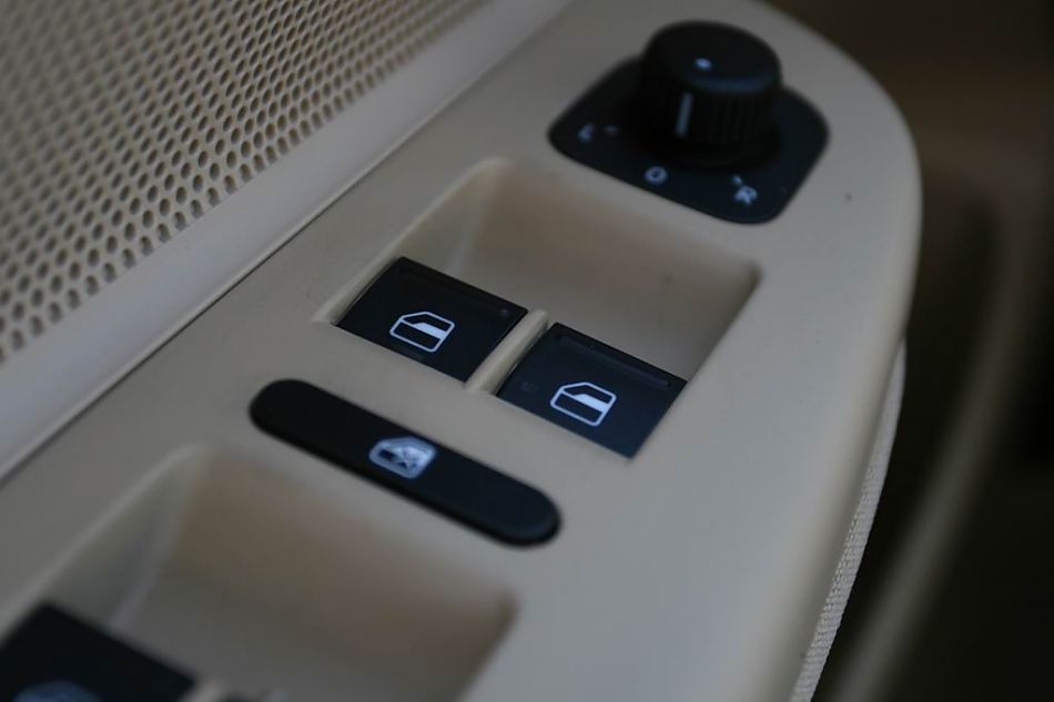 速腾2.0手动舒适型内饰图