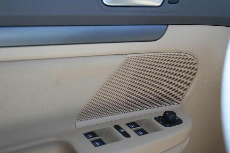 速腾2.0手动舒适型内饰图