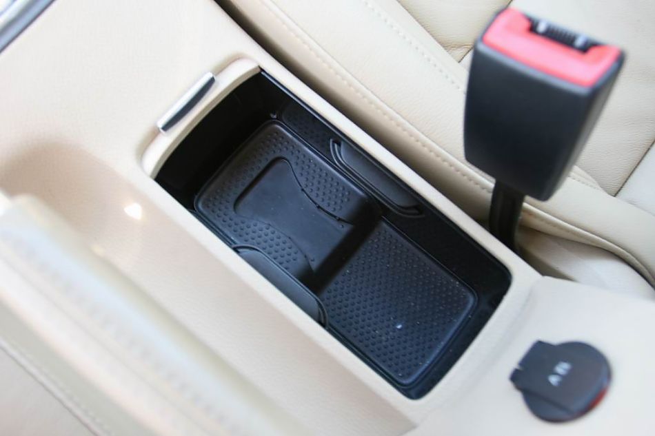 速腾2.0手动舒适型内饰图