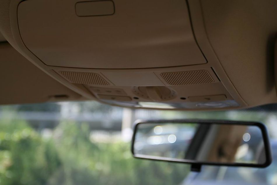 速腾2.0手动舒适型内饰图