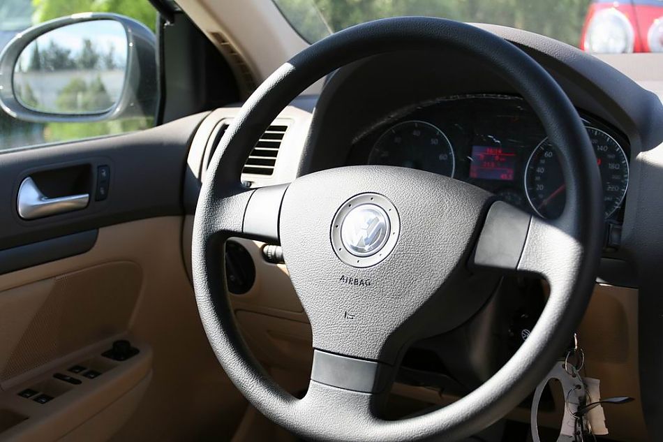 速腾2.0手动舒适型内饰图