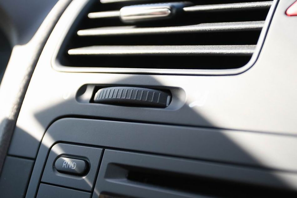 速腾2.0手动舒适型内饰图