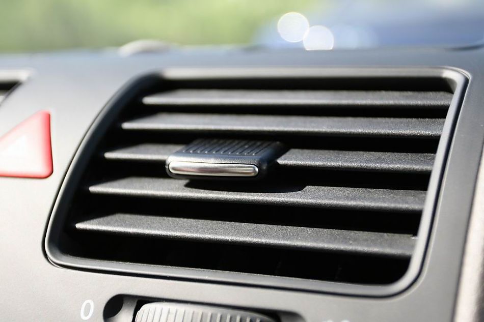 速腾2.0手动舒适型内饰图