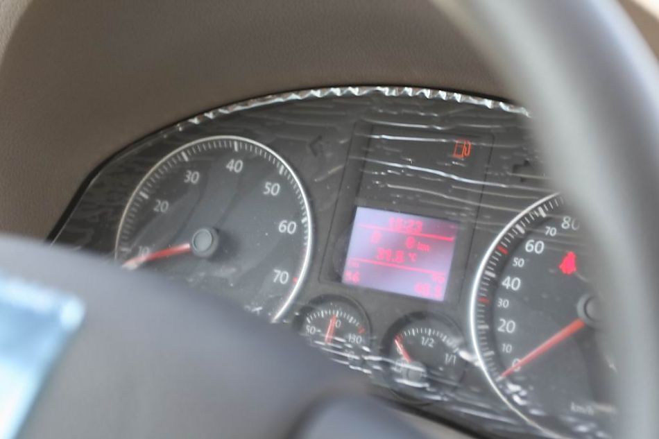 速腾2.0手动舒适型内饰图