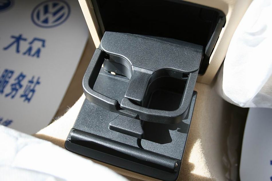 速腾2.0手动舒适型内饰图