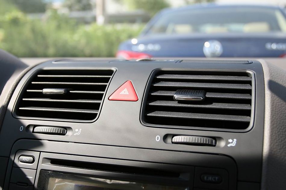 速腾2.0手动舒适型内饰图