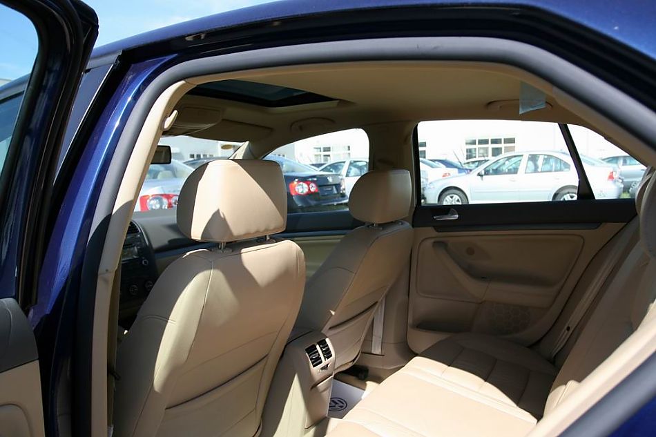 速腾2.0手动舒适型内饰图