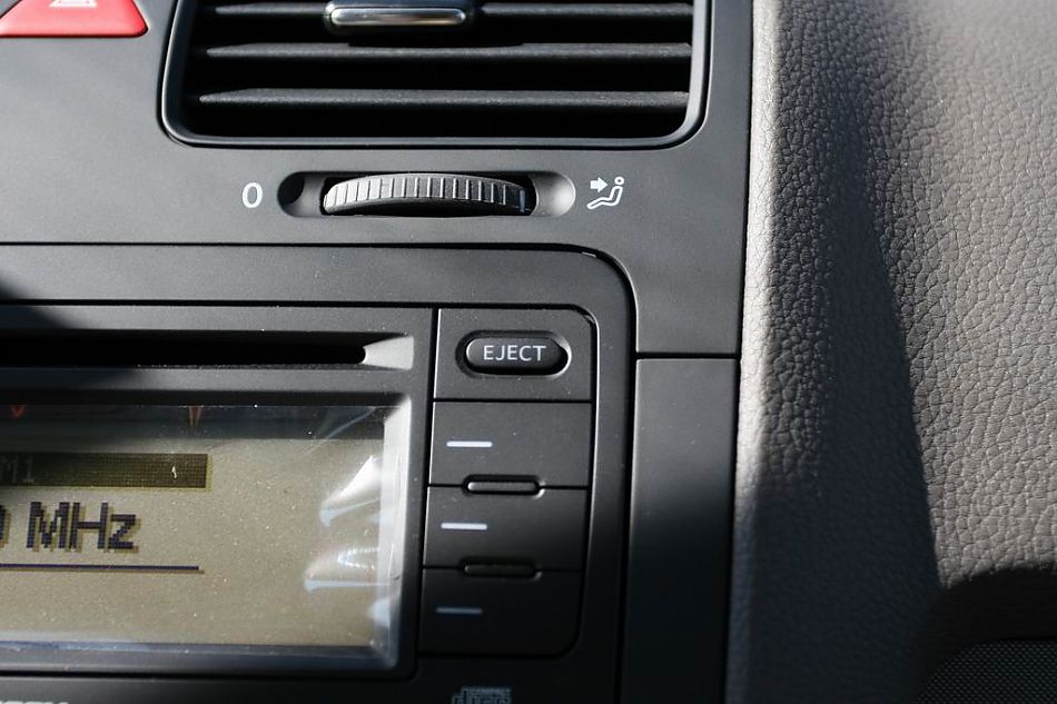 速腾2.0手动舒适型内饰图