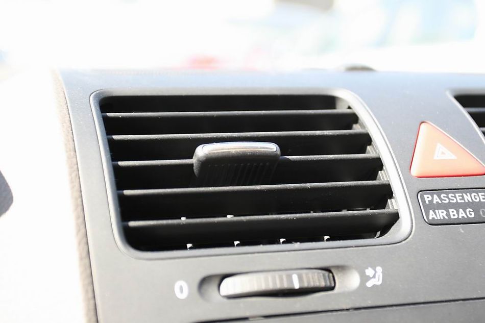 速腾2.0手动舒适型内饰图