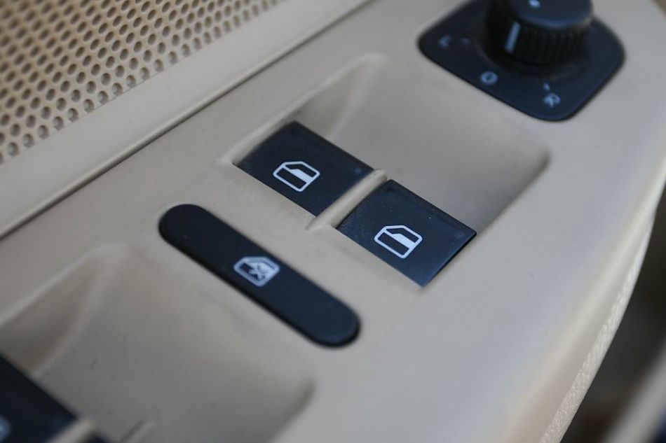 速腾2.0手动舒适型内饰图