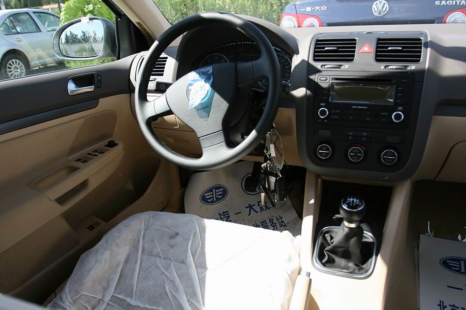 速腾2.0手动舒适型内饰图