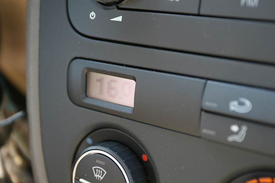 速腾2.0手动舒适型内饰图