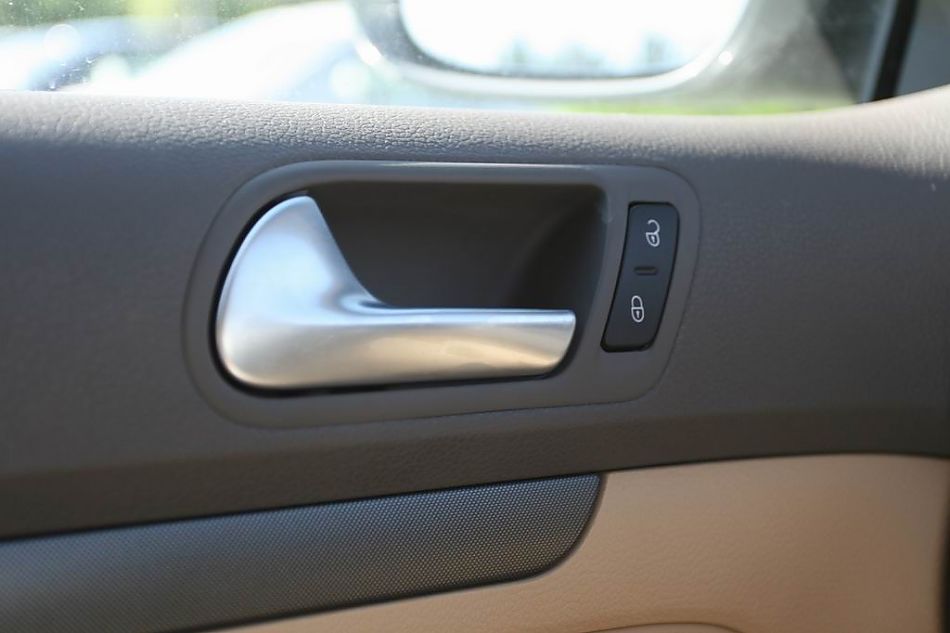 速腾2.0手动舒适型内饰图