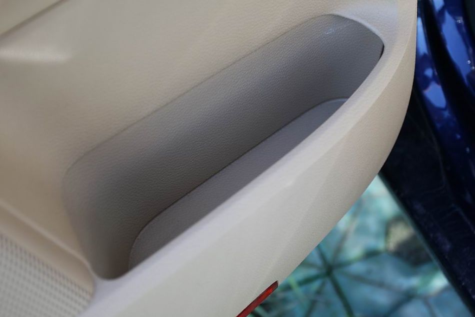 速腾2.0手动舒适型内饰图