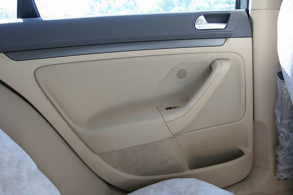 速腾2.0手动舒适型内饰图