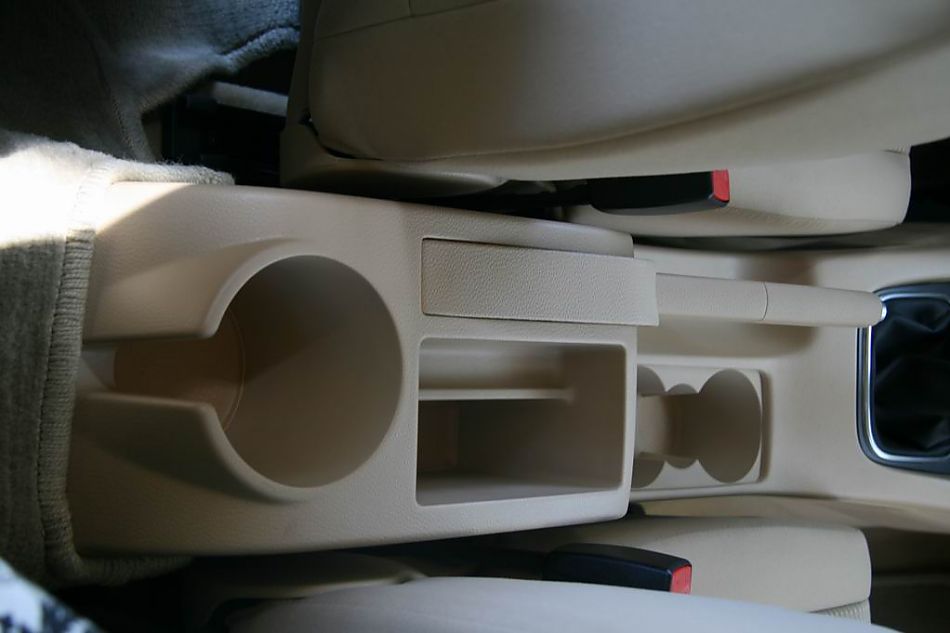 速腾1.6手动时尚型内饰图