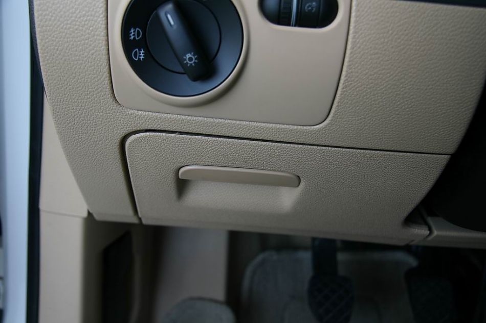 速腾1.6手动时尚型内饰图