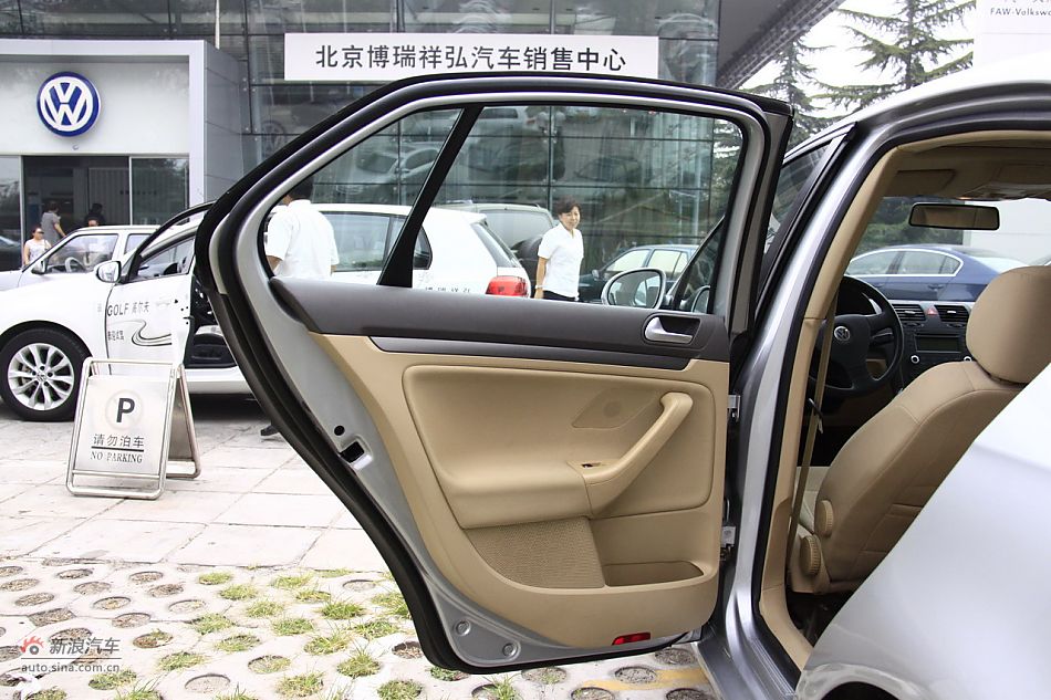 速腾1.4TSI DSG自动技术版