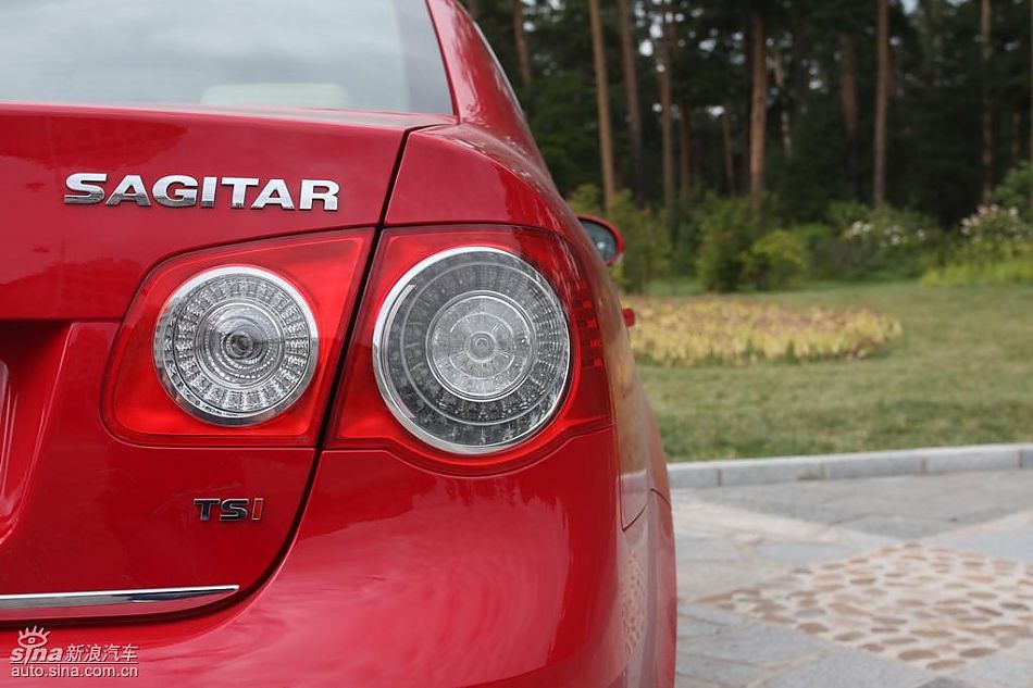 速腾1.4TSI+DSG外观实拍图