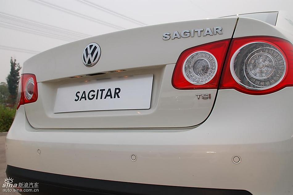 速腾1.4TSI+DSG外观