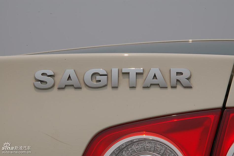 速腾1.4TSI+DSG外观