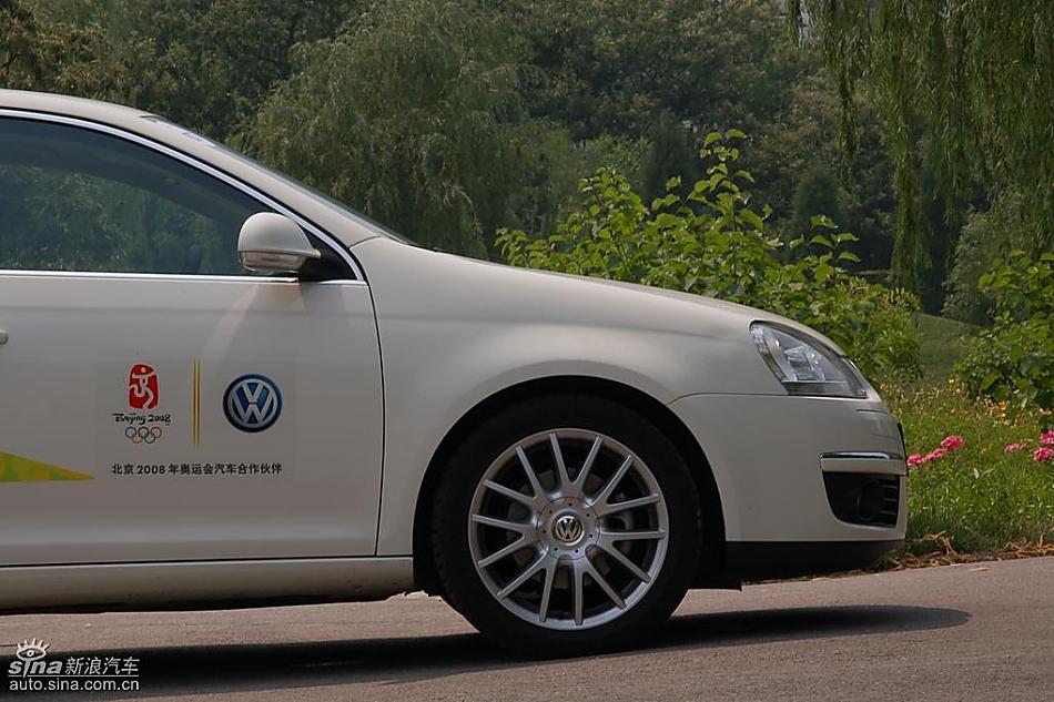 速腾1.4TSI+DSG外观