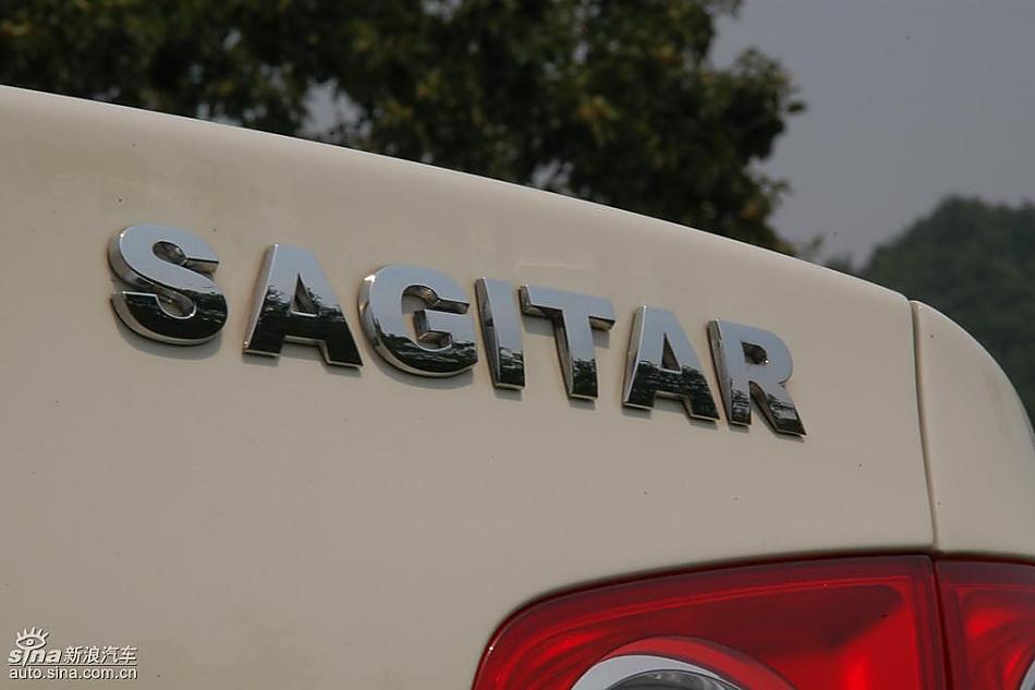 速腾1.4TSI+DSG外观