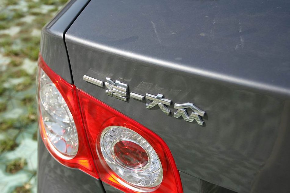 速腾2.0手动舒适型外观图