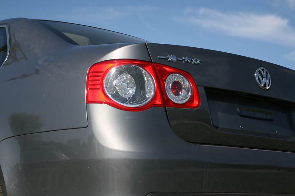 速腾2.0手动舒适型外观图