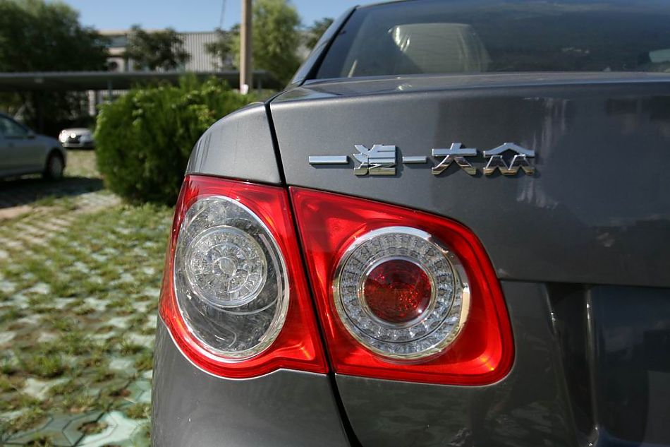 速腾2.0手动舒适型外观图