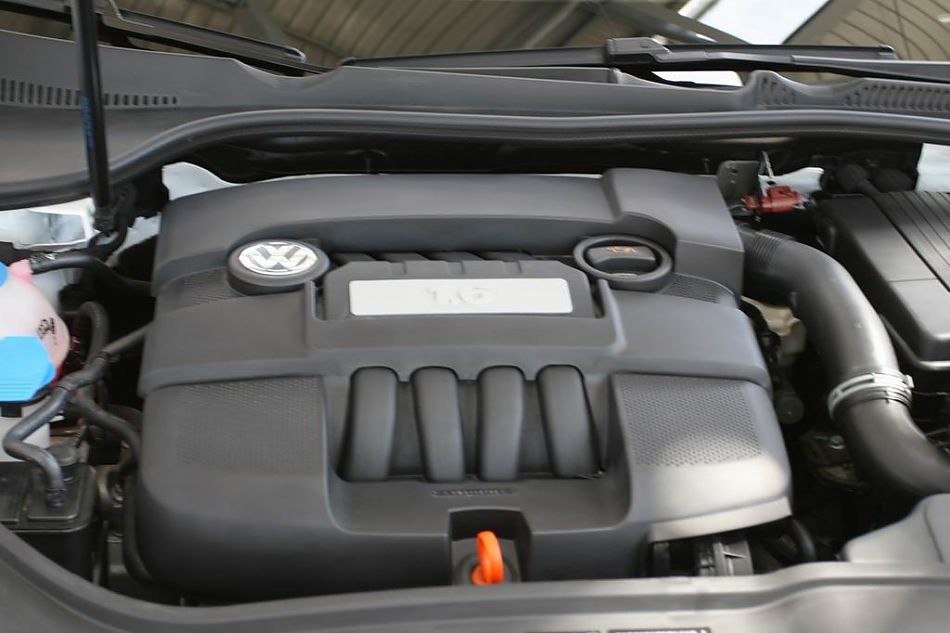 速腾1.6手动时尚型引擎细节