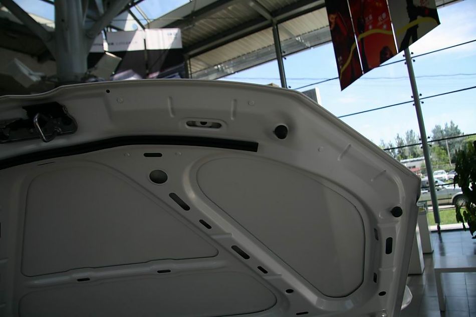 速腾1.6手动时尚型引擎细节