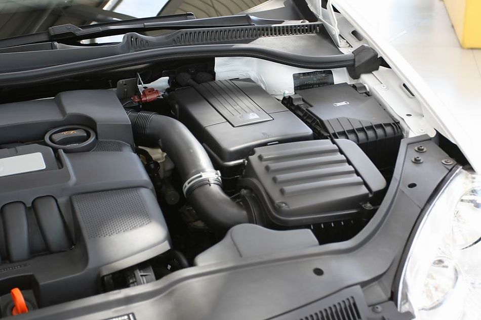 速腾1.6手动时尚型引擎细节