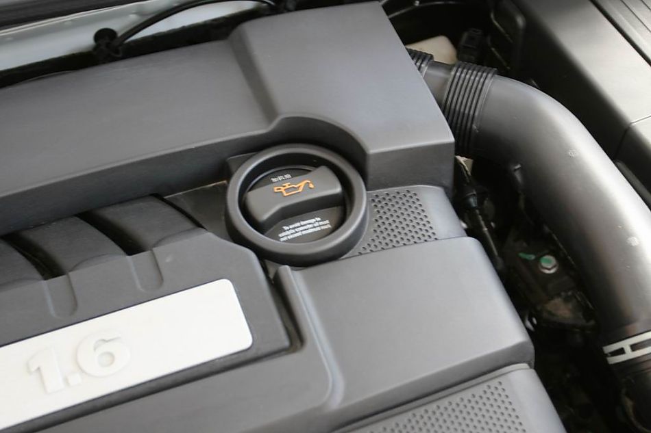 速腾1.6手动时尚型引擎细节