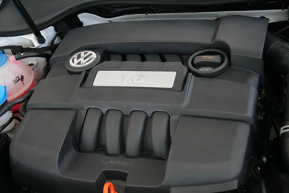 速腾1.6手动时尚型引擎细节