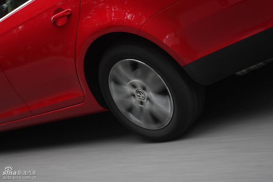 新浪汽车试驾速腾1.4TSI+DSG