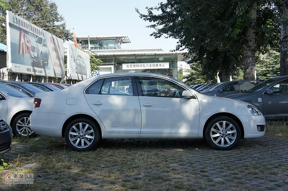 速腾1.8T豪华型6速手自一体